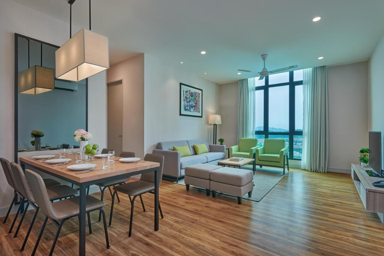 Mercure Living Putrajaya Exterior photo Living Hall