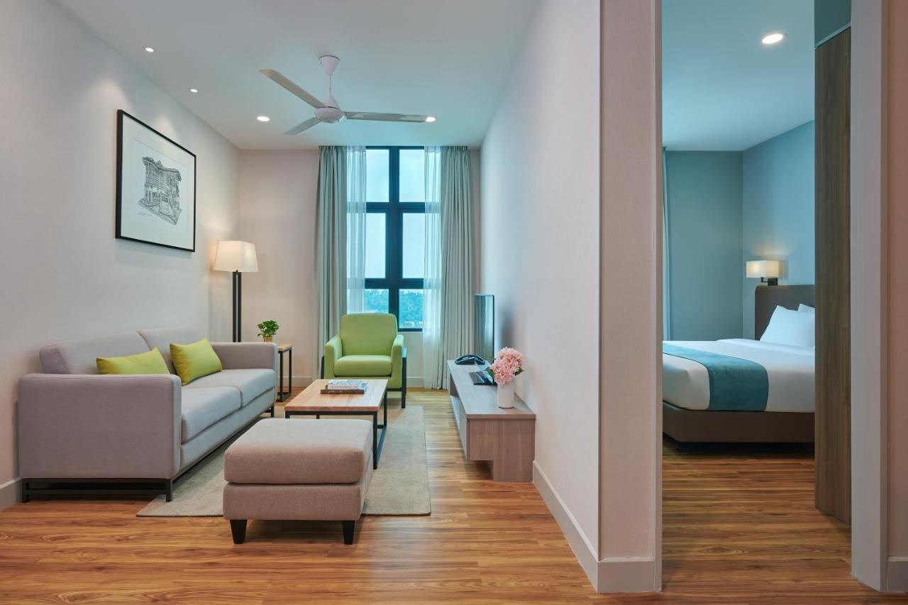 Mercure Living Putrajaya Exterior photo A typical one-bedroom apartment