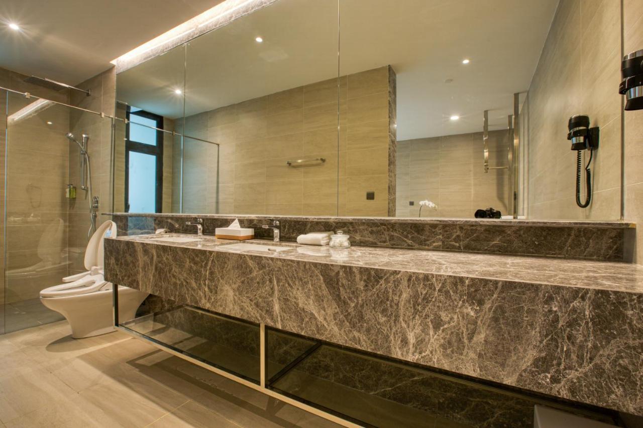 Mercure Living Putrajaya Exterior photo Bathroom