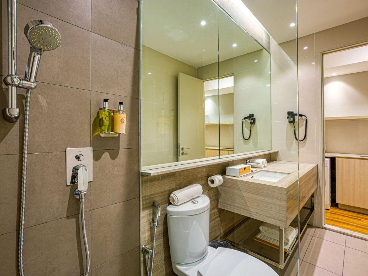 Mercure Living Putrajaya Exterior photo Bathroom