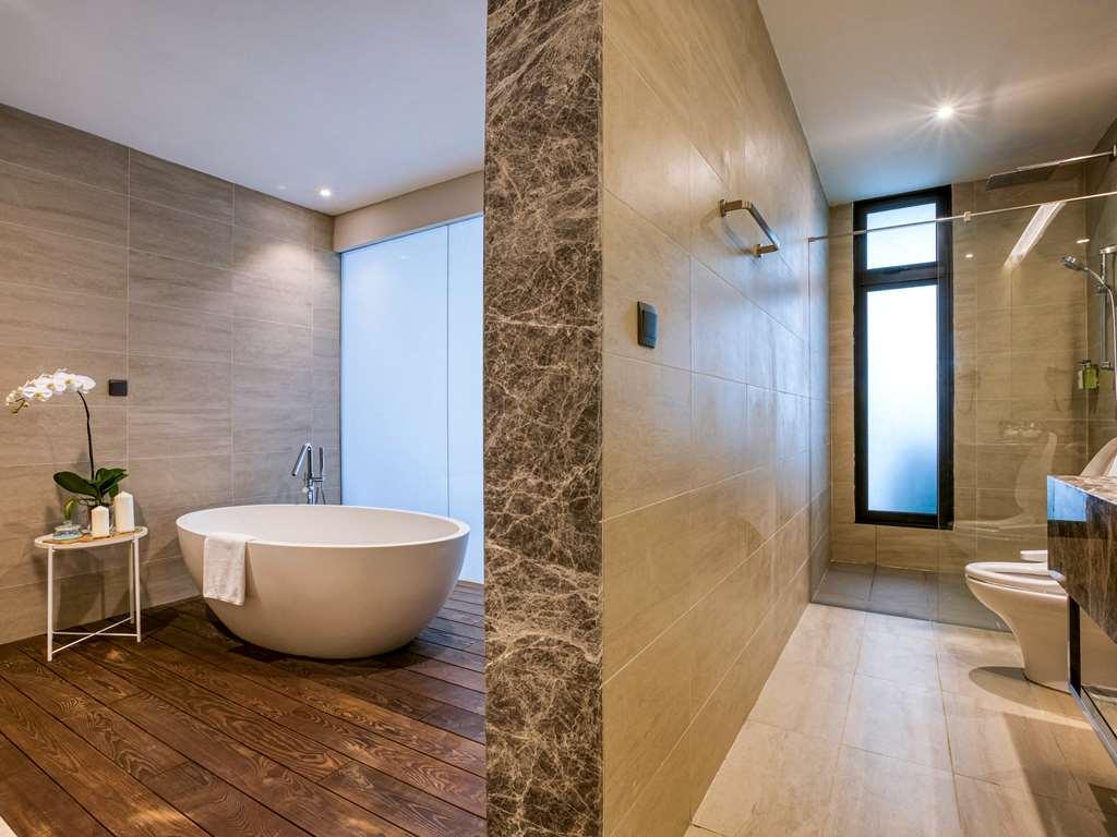 Mercure Living Putrajaya Exterior photo Bathroom