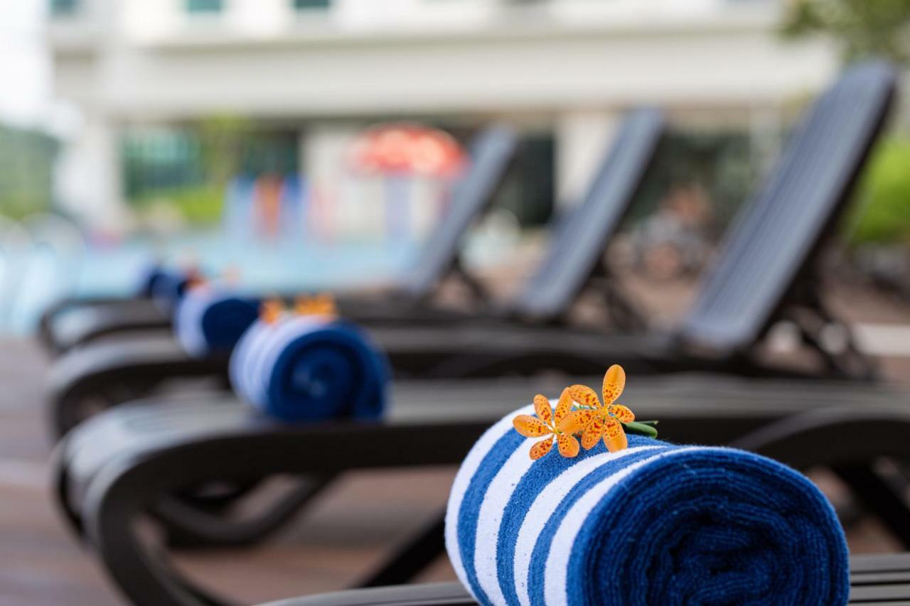 Mercure Living Putrajaya Exterior photo A rolled towel