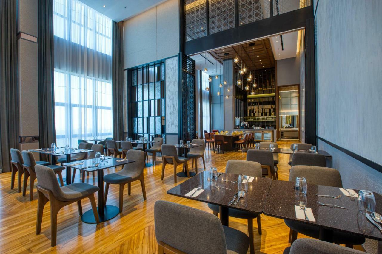 Mercure Living Putrajaya Exterior photo The restaurant